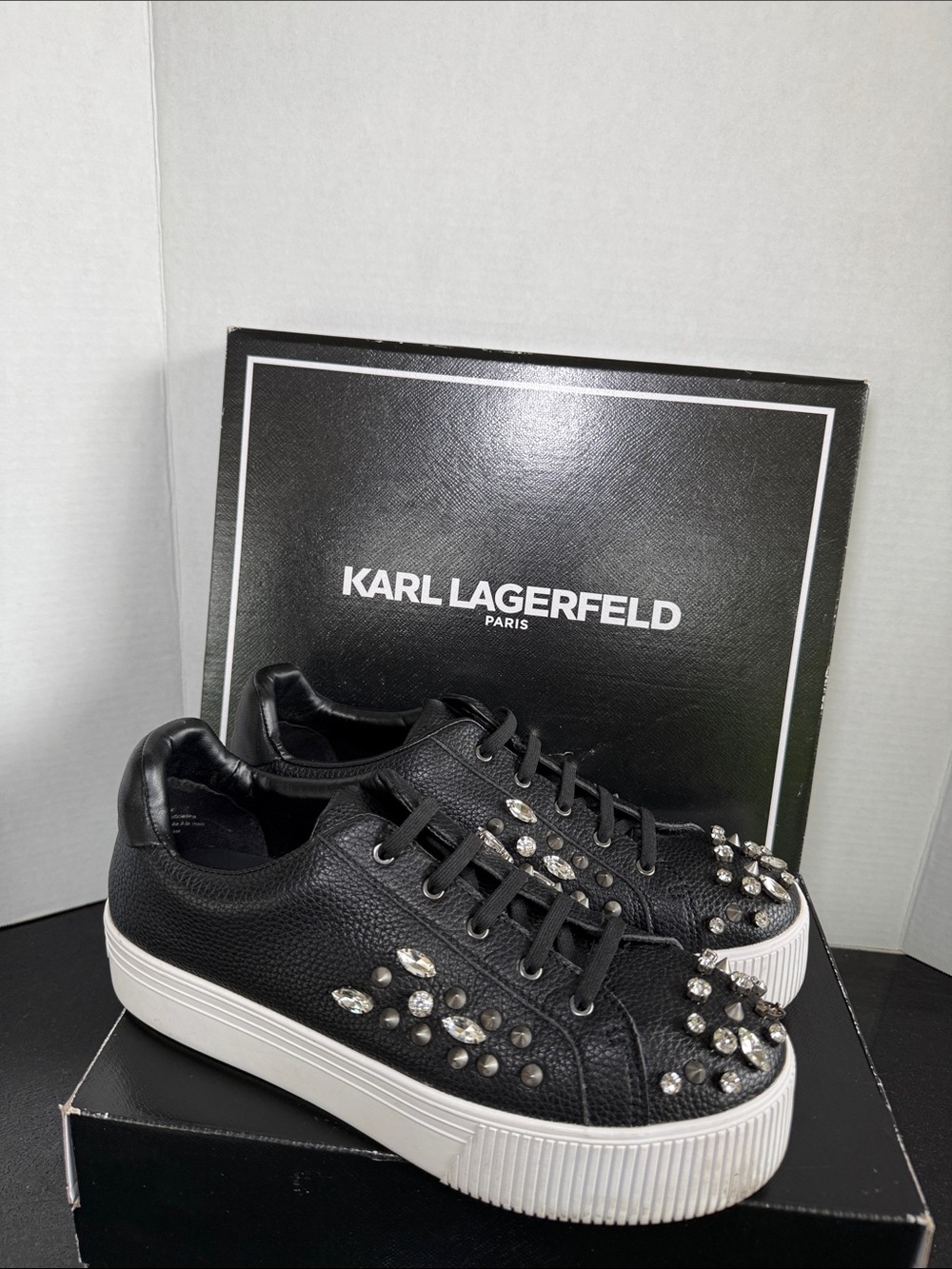 Karl Lagerfeld Vina Embellished Lace Up Platform Sneakers Size 9 Black White